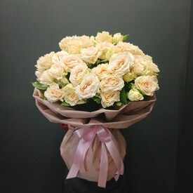 Букет из 15 кустовых пионовидных роз 50см