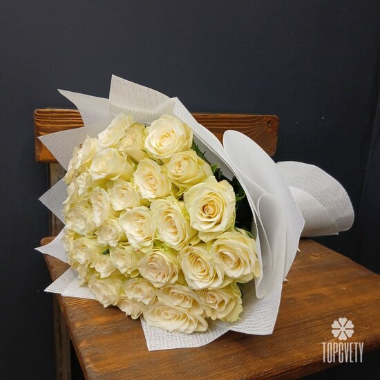 Букет из 35 белых роз 50см