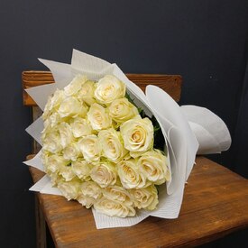 Букет из 35 белых роз 50см