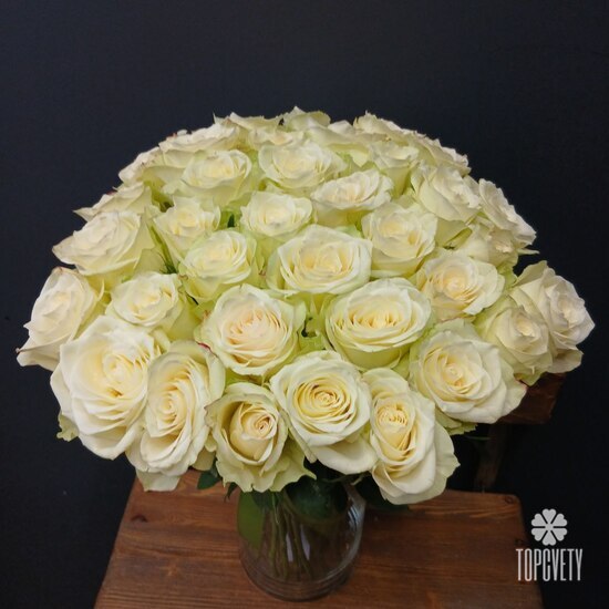 букет из 35 белых роз 50см