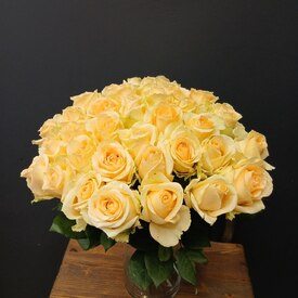 Букет из 35 кремовых роз 50см