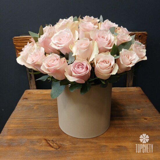 Композиция из 35 роз кения в коробке 