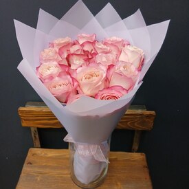 Букет из 15 розовых роз 50см