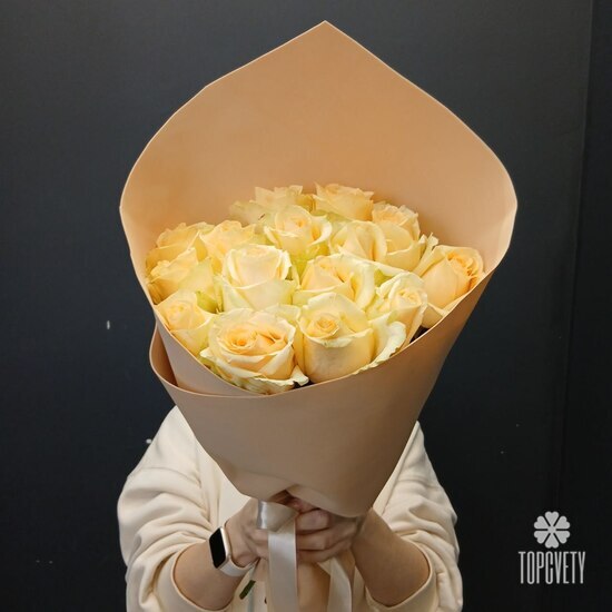 Букет из 15 желтых роз 50см