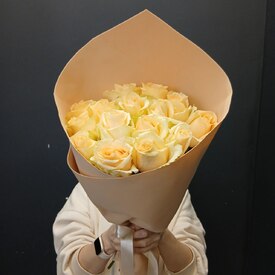 Букет из 15 желтых роз 50см