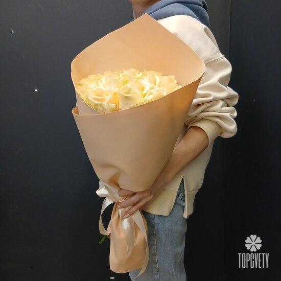 Букет из 15 желтых роз 50см