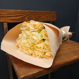 Букет из 15 желтых роз 50см