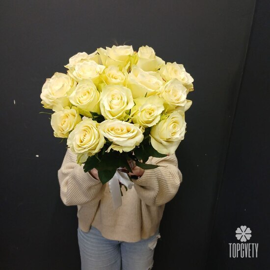 букет из 15 роз Атена 50см