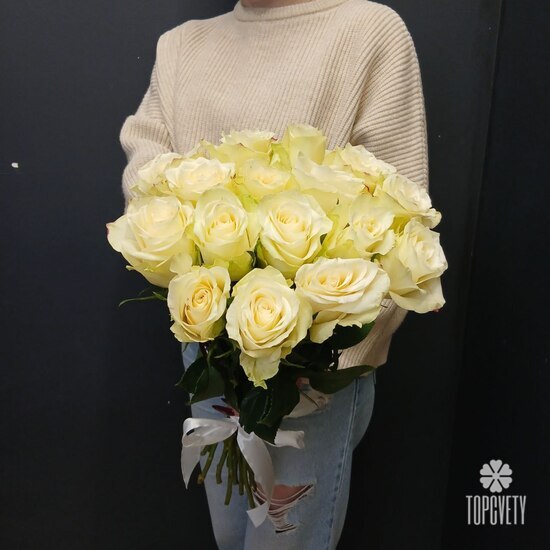 букет из 15 роз Атена 50см