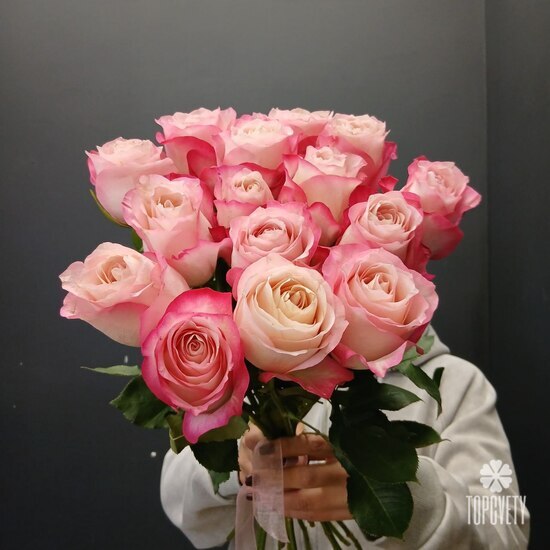 Букет из 15 розовых роз 50см