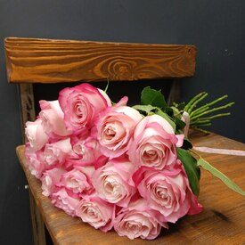Букет из 15 розовых роз 50см