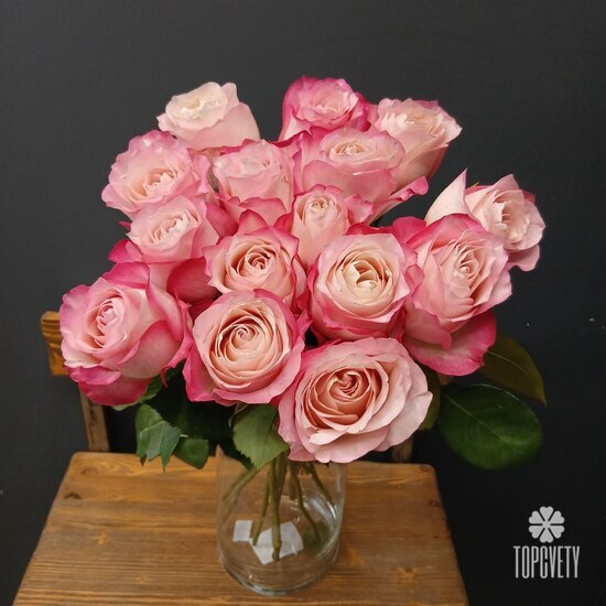 Букет из 15 розовых роз 50см