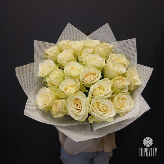 Букет из 25 белых роз 50см