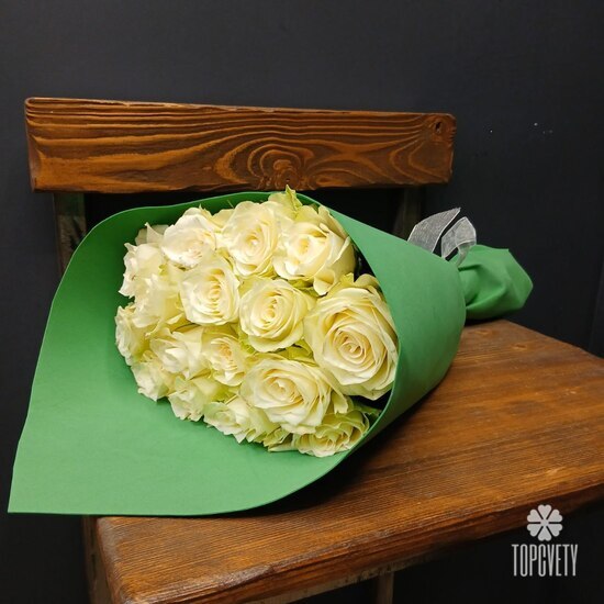 Букет из 15 белых роз 50см