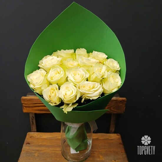 Букет из 15 белых роз 50см