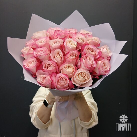 букет из 25 розовых роз Кения 50см