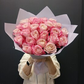 букет из 25 розовых роз Кения 50см
