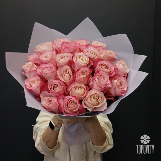букет из 25 розовых роз Кения 50см