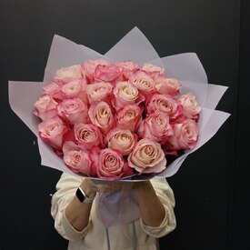 букет из 25 розовых роз Кения 50см