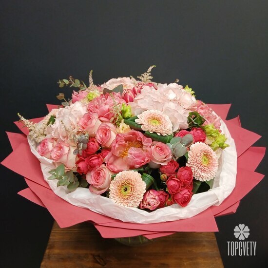 Букет из пионов, гербер и гортензий Философский камень 