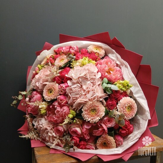 Букет из пионов, гербер и гортензий Философский камень 