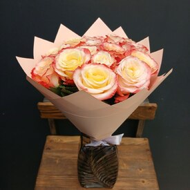 Букет из 15 роз Эквадор 50см