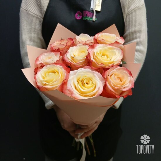 Букет из 9 роз Эквадор 50см