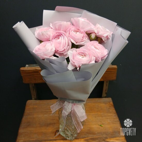 Букет из 9 ранункулюсов 