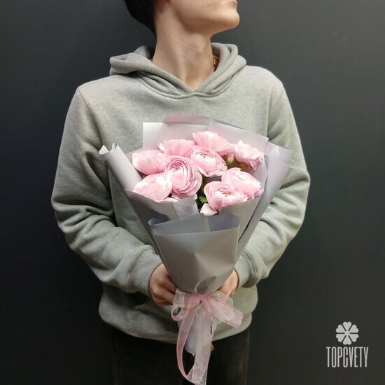 Букет из 9 ранункулюсов 