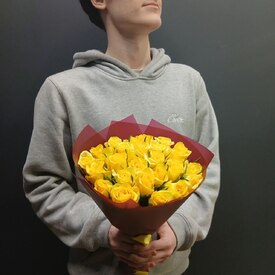 Букет из 25 желтых роз 40см