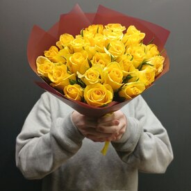 Букет из 25 желтых роз 40см