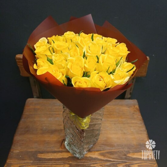 Букет из 25 желтых роз 40см