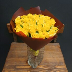 Букет из 25 желтых роз 40см