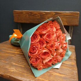 Букет из 25 оранжевых роз 40см