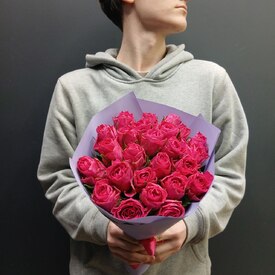 Букет из 25 розовых роз 40см