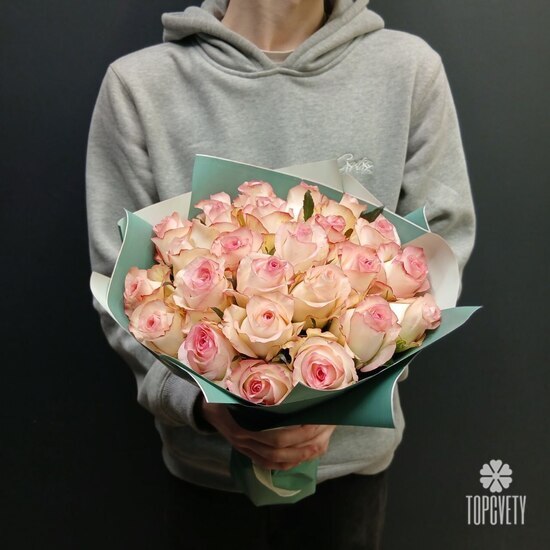 Букет из 25 розовых роз 40см