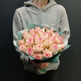 Букет из 25 розовых роз 40см