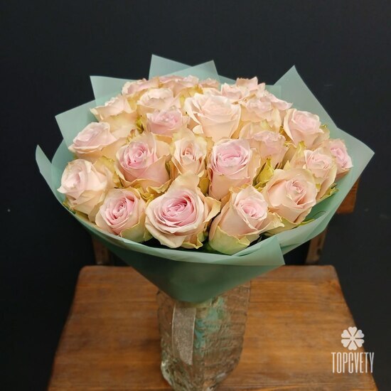 Букет из 25 розовых роз 40см