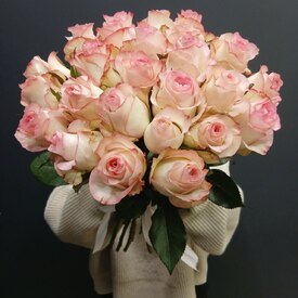 Букет из 25 розовых роз 40см