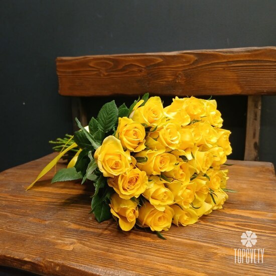 Букет из 25 желтых роз 40см