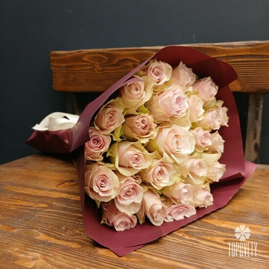 Букет из 25 розовых роз 40см