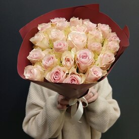 Букет из 25 розовых роз 40см