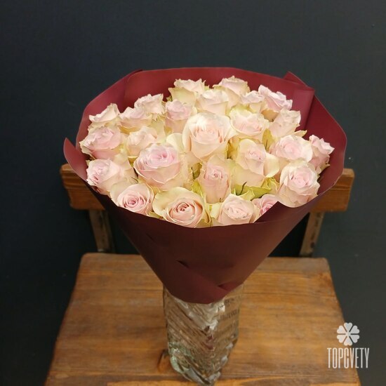 Букет из 25 розовых роз 40см