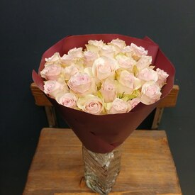 Букет из 25 розовых роз 40см