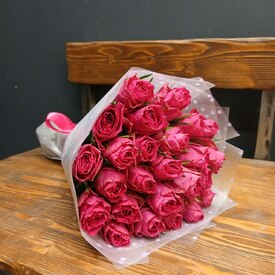 Букет из 25 розовых роз 40см