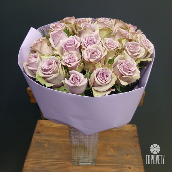 Букет из 25 сиреневых роз 50см