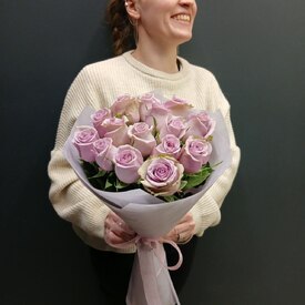 Букет из 15 сиреневых роз 50см