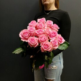 Букет из 15 розовых роз 60см 