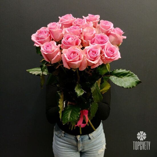 Букет из 15 розовых роз 60см 