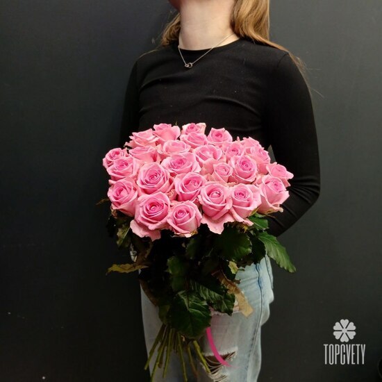 Букет из 25 розовых роз 60см